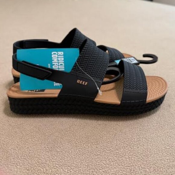 REEF Water Vista NWT Women's Black & Tan Beach Summer Sandals Shoes NEW! - Picture 1 of 3